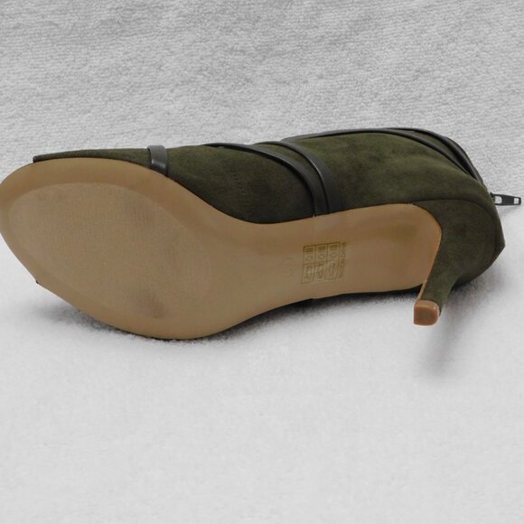 W521 journee collection olive women's samara cutout bootie size 11 - Picture 4 of 4